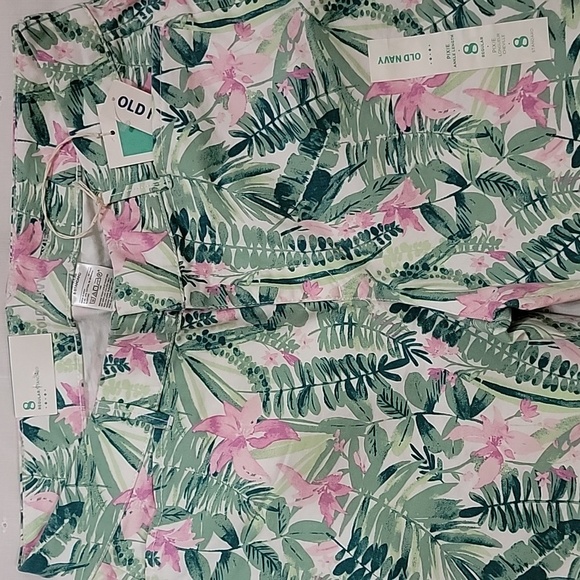 Women's Old Navy Pixie Chino Pants, Green/Pink, Size 8R, NWT - Picture 4 of 11